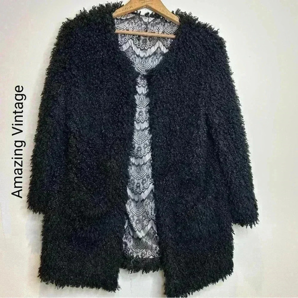 Stunning Black Vintage  Sheep? Lace Jacket M - L - Picture 1 of 17
